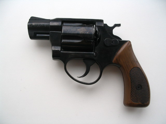 Blow 38 Revolver